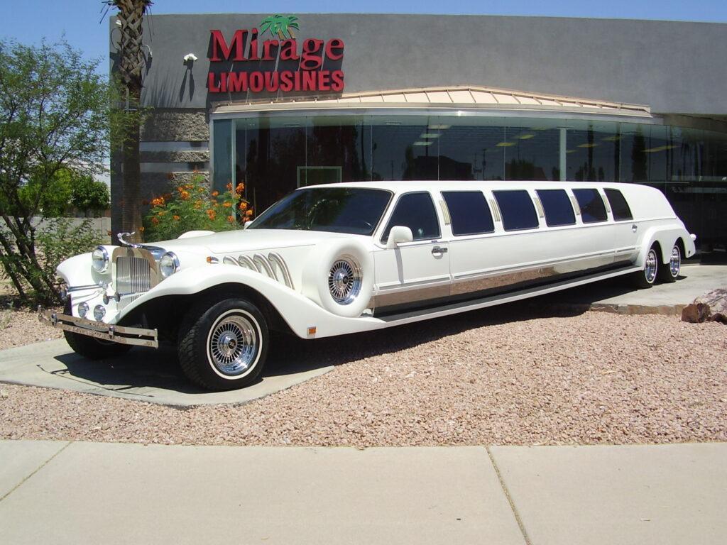 rolls royce limo from sidewalk large 1024x768 mirage limousines