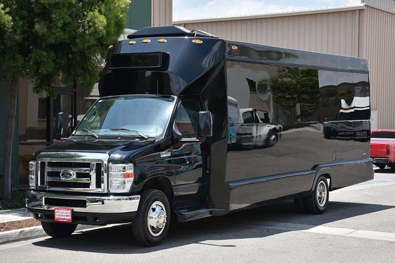 Mirage_Limousine_Party_Bus_Rentals_Scottsdale